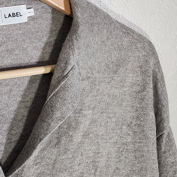 R Label Classic V-Neck Gray/Briwn Sweater - Picture 3 of 5